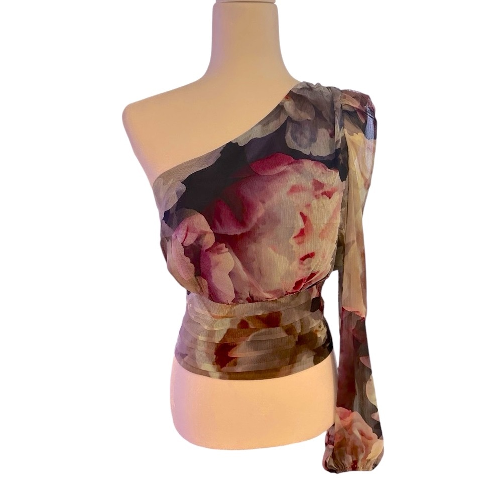 NWT**Express Floral one shoulder blouse S